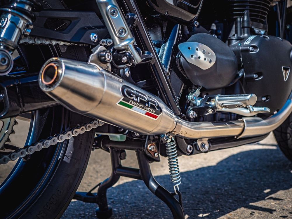 GPR exhaust compatible with  Triumph Street Twin 900 2020-2021, Deeptone Inox, Dual Homologated legal slip-on exhaust including removable db killers and link pipes 